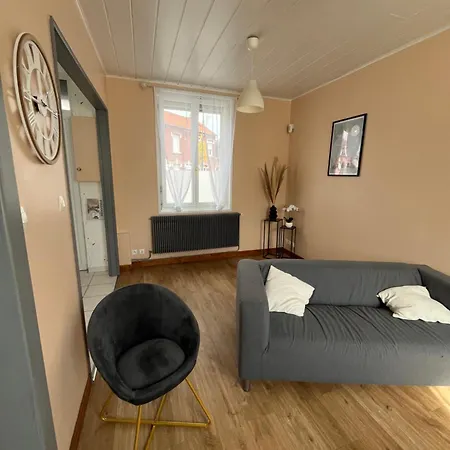 Hébergement de vacances Charmante Maison Proche Centre